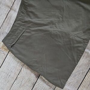 Patagonia "Duway" green double zippered athletic skort 58610